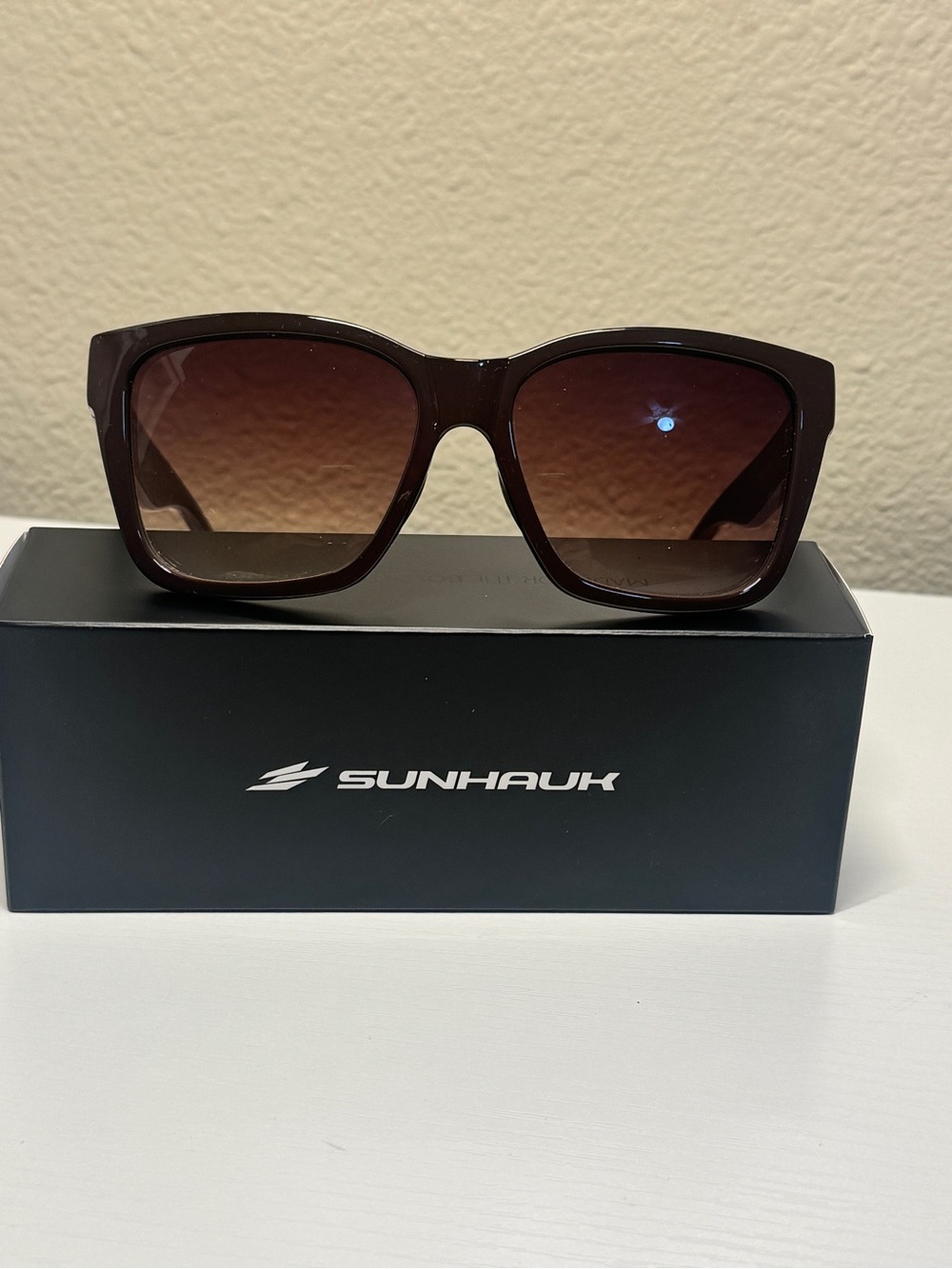 Women's Square Sunglasses in Brown